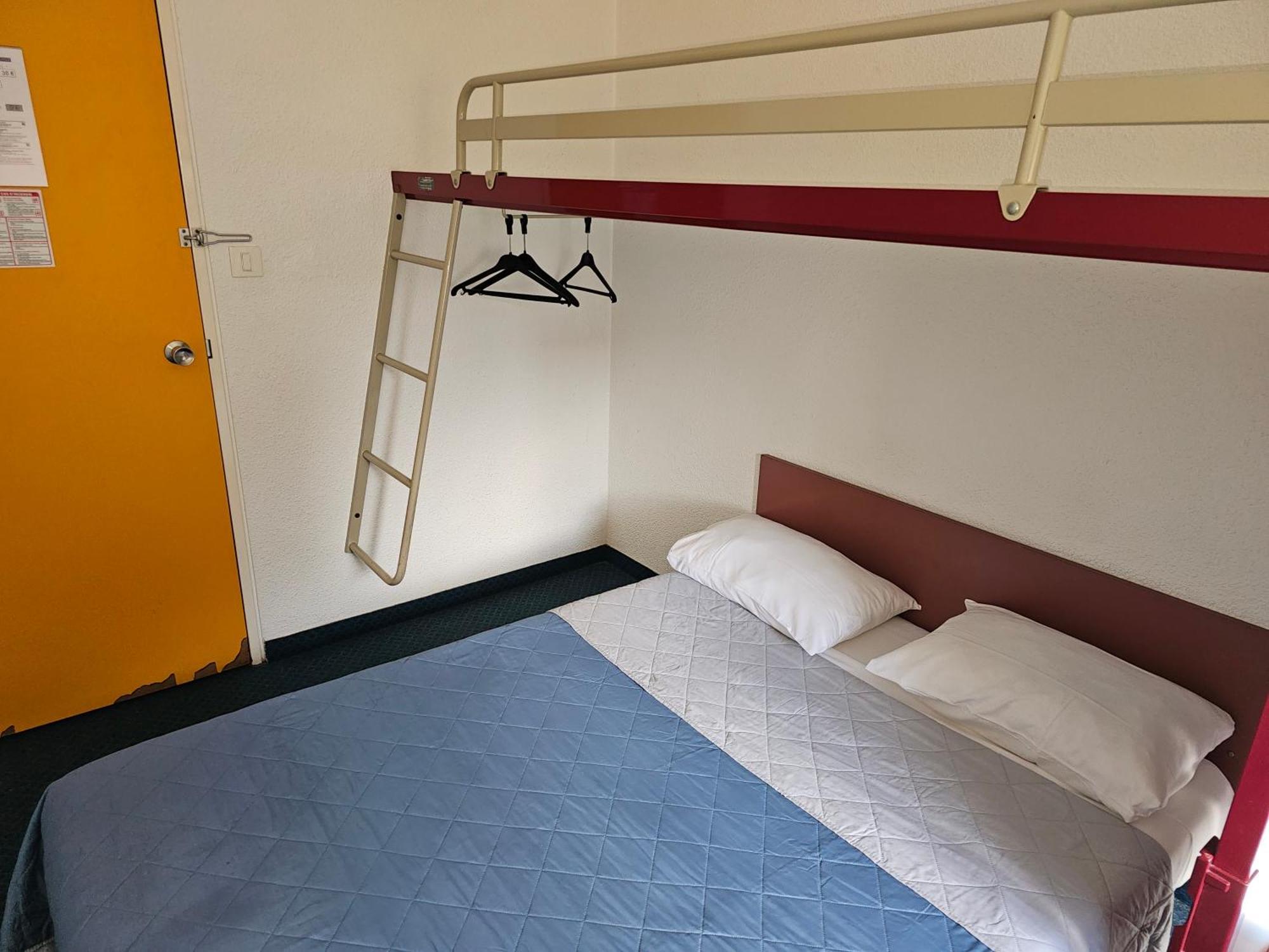 Hotel Formul'Eco Louvroil Exteriér fotografie